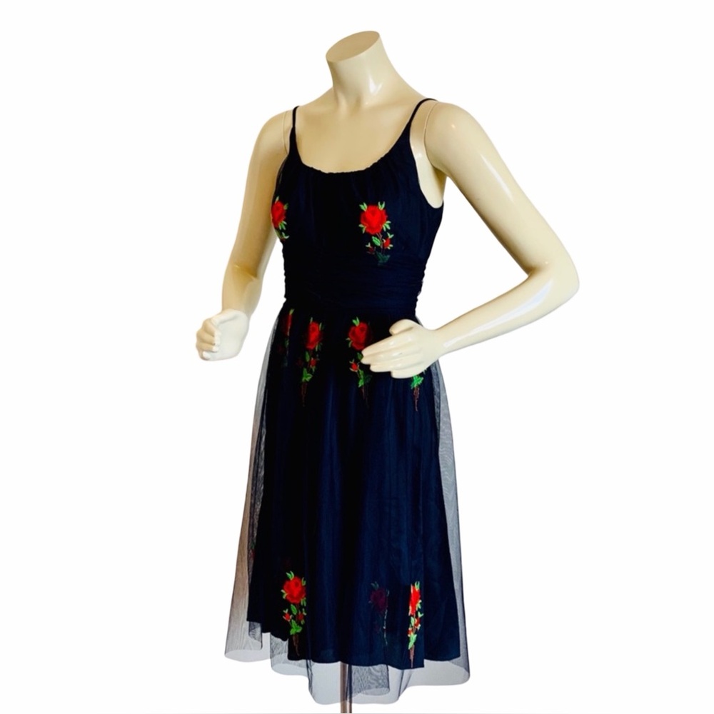Anna Sui Vintage Embroidered Rose & Navy Tulle Party Cocktail Swing Dress Size 4
